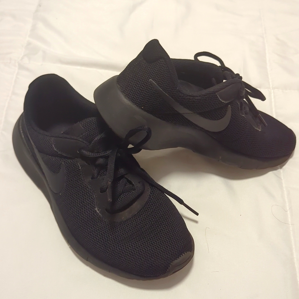 Black Nike Sneakers